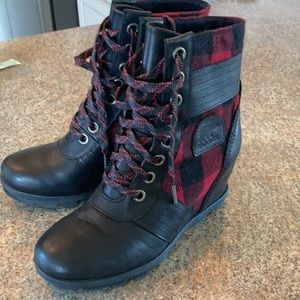 EUC Size 9 Sorel Wedges